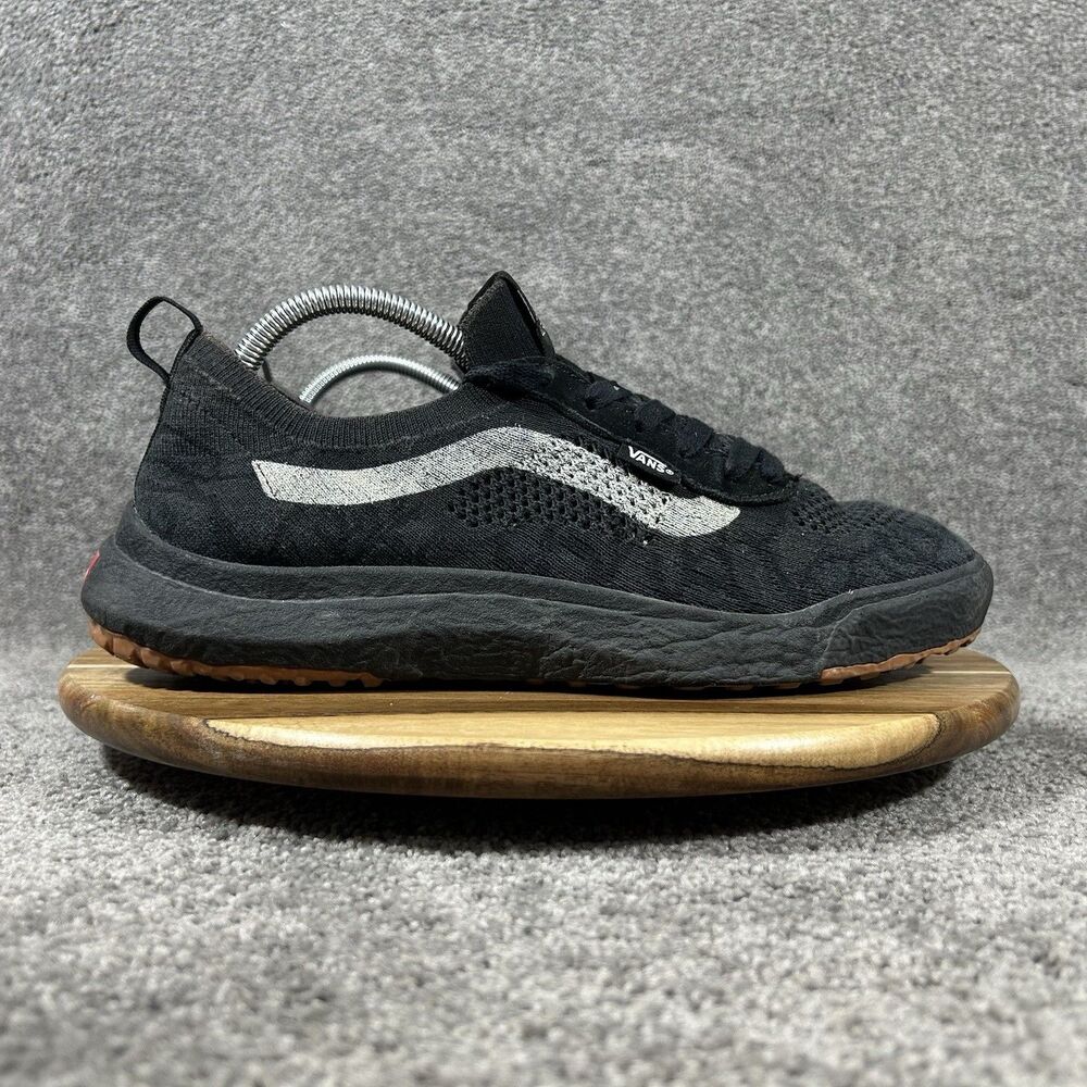 Vans UltraRange VR3 Mens Size 9.5 Black Gum Athletic Running Shoes Used